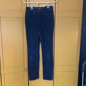 Levi's Dark Blue Skinny Jeans
525 perfect waist straight